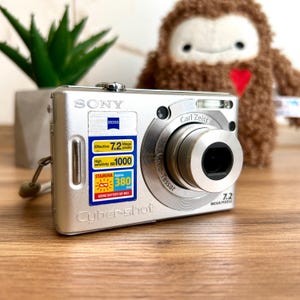 Silver Sony Cybershot DSC-W35 7.2MP Digital Camera With