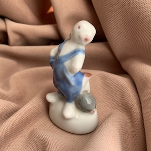 Vintage Ceramic Bunny Figurine/Made In USSR/Vintage Figurine/Porcelain Animal/Ceramic Easter Bunny Rabbit Figurine/