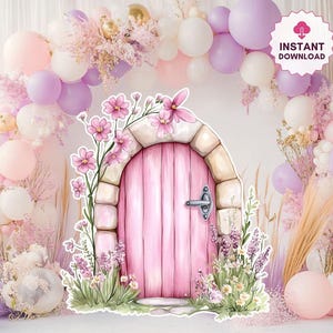 Op de afbeelding: Een charmante illustratie van een roze sprookjesdeur, versierd met bloemen en groen, tegen een achtergrond van pastelkleurige ballonnen en bloemstukken. De afbeelding bevat de tekst "INSTANT DOWNLOAD" in een decoratieve badge.