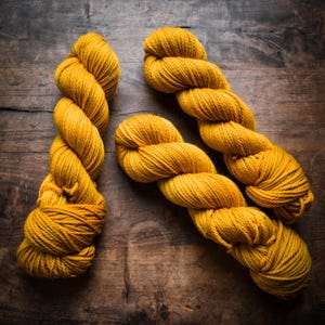 POLLEN| Ready to Ship| Hand Dyed Yarn| Semi-Solid Yarn| Classic Aran