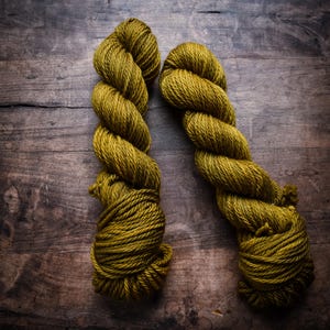 MUCHA| Ready to Ship| Hand Dyed Yarn| Semi-Solid Yarn| CLASSIC BULKY