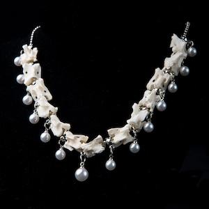 Gothic Bone Necklace: Unique Vertebrae & Pearl Jewelry