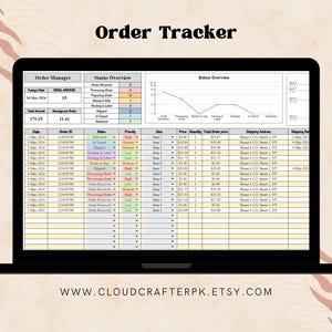Può includere: Uno schermo di un laptop che mostra un foglio di calcolo "Order Tracker". Il foglio di calcolo mostra i dettagli dell'ordine, lo stato e un grafico. Il testo "Order Tracker" è in alto. Il sito web www.cloudcrafterpk.etsy.com è in basso.