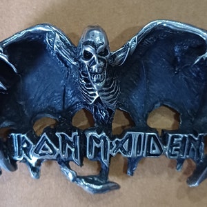 Raro IRON MAIDEN original vintage metal Pin dead stock insignia oficial de los años 90 copyright 1992 nwobhm hard rock imagen 1