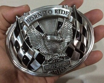 Motor HARLEY - DEVIDSON Cycles "born to ride" 3D original Buckle dead stock metal punk biker