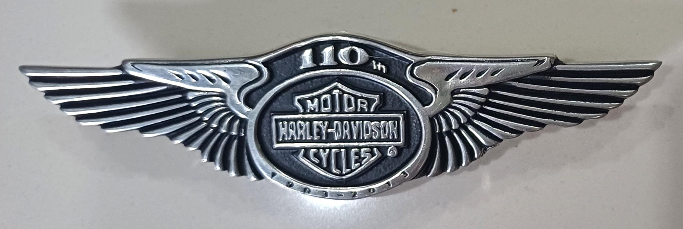 ヴィンテージ ハーレーダビッドソン 110周年記念 メタルピンバッジ