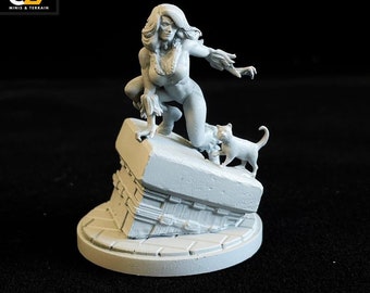 Black Cat / Felicia Hardy / Le Chat Noire 40mm miniature (sculpted by C27 collectibles) (Crisis Protocol Proxy/Alternative)