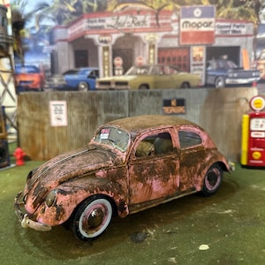 1951 Volkswagen Pink VW Käfer / Barn Fund Cars - 1:18 DIECAST