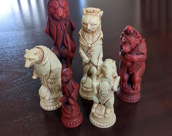 Juego de ajedrez Reynard el Zorro / Juego de ajedrez artesanal de 32 piezas / Piedra fundida, fieltro / Envío gratuito / Tarifas de EE. UU. prepagadas