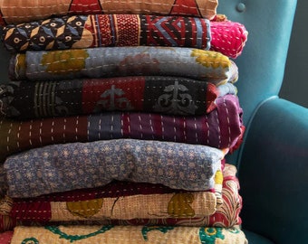 Lote al por mayor Vintage Kantha Quilt, Indian Sari Quilt Kantha Throw Blanket, Ropa de cama antigua Kantha Twin Bedspread, Boho Kantha Quilts