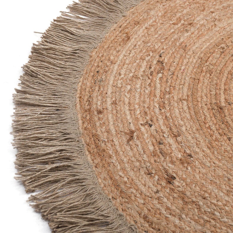 Round Jute Rug with Fringes image 3