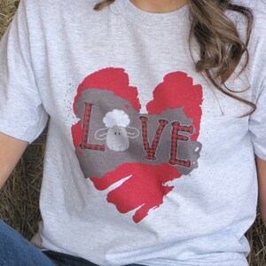 Liebe, Valentinstag T-Shirt, SchafLiebhaber, Stock Show, Lamm, Tierliebhaber, Show Schafe, Schafe T-Shirts, Show Mom, Scheune