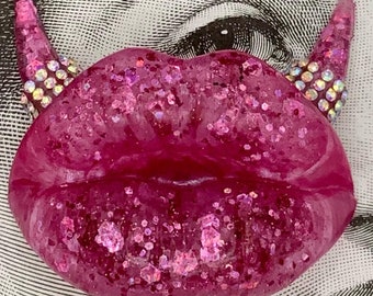 Pink Glitter Resin Lips Magnet: Edgy Glam Decor