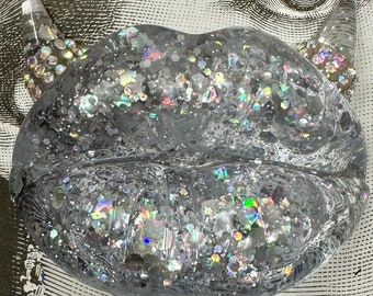 Snow Globe Resin Lips: Glitter Devil Decor