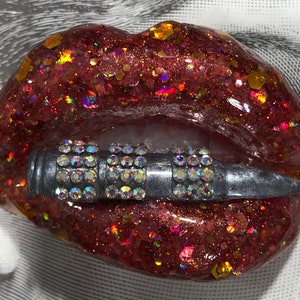 Hissy Fits Resin Lips Brown Glitter Bullet Art Bling Statue Beauty