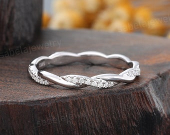 Vintage Twisted Moissanite trouwring Witgouden diamanten trouwring Unieke stapelen Matching band vrouwen Infinity band Verjaardagsring