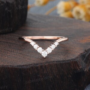 Moissanite Curved wedding band Unique Rose gold Diamond Chevron wedding band Vintage Bridal V shaped Stacking band Promise band for Women