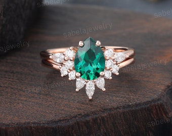 Pear shaped Emerald engagement ring set Vintage Rose gold engagement ring Diamond Bridal ring Marquise cut Moissanite wedding ring Promise