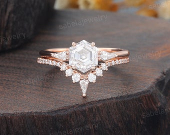 Moissanite Verlobungsring Set, Rosegold Moissanite Drei-Stein-Ring, Hexagon Cut Diamantring für Frauen, Braut Versprechen Ring