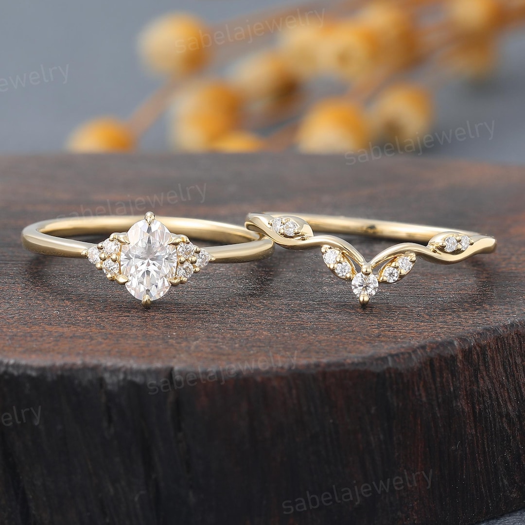 Vintage Oval Cut Moissanite Engagement Ring Set Cluster Yellow Gold ...