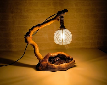 Lampe de table en bois flotté | Lampe racine naturelle | Lampe de lecture moderne milieu de siècle | Lampe sculpture en bois | Décoration d'intérieur vintage | Lampe de bureau rustique