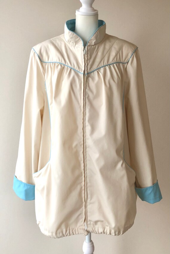Vintage 80s White Spring Quilted Jacket with Blue… - image 2