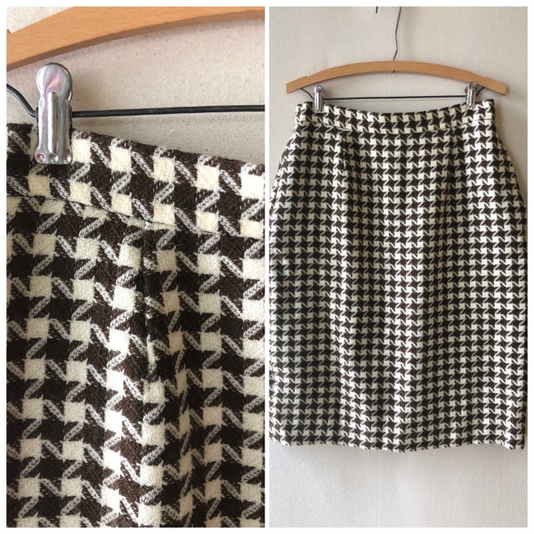 Houndtooth knit skirt