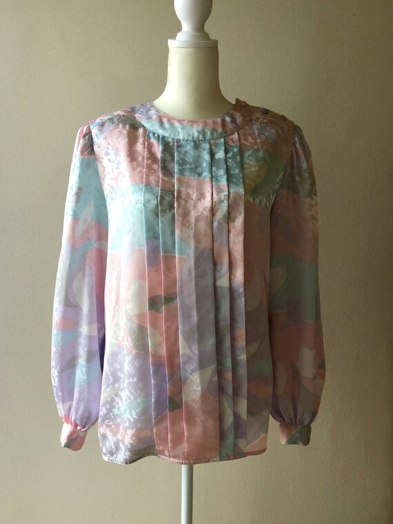 Vintage 80s Satiny Print Blouse with Shoulder Pads - image 3