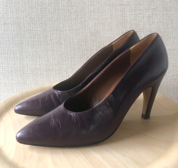 Vintage 80s Burgundy Leather Pumps|Heels Size 8 N… - image 1