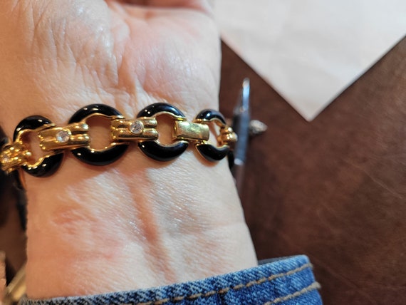 Bracelet black enamel on gold toned metal circles… - image 3