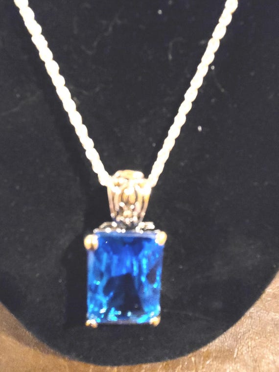 Large rectangular blue crystal pendant on silver … - image 1