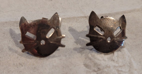 Vintage  silver kitty cat face earrings  for pier… - image 2