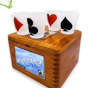 Cigar Box with 4 Card Suit Shot Glasses