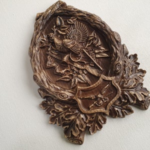 Carved Hunting Scene Wall Art – Bird and Rifle Wooden Plaque Decor, Home Wall Embellishments, Wood onlays
