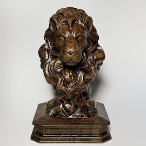 Lion Wooden Statue, Lion statue for Staircase Newel Post, Lion finial bed post, Lion statue of wood, Lion post cap