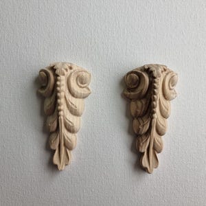 Set of 2 Carved Wood Corbels - Acanthus Leaf Design for Shelves and Mantels, Home Wall Embellishments, Wood onlays