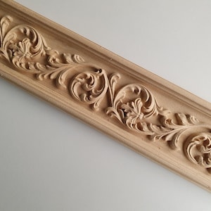 Wood Wall Molding: Acanthus Leaf Scroll Design (40 Inches)