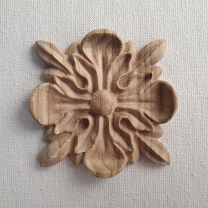 Carved Square Rosette with Ornamental Leaf Design – Natural Wood Onlay for Furniture, Cabinets,Home Wall Embellishments, Wood onlays