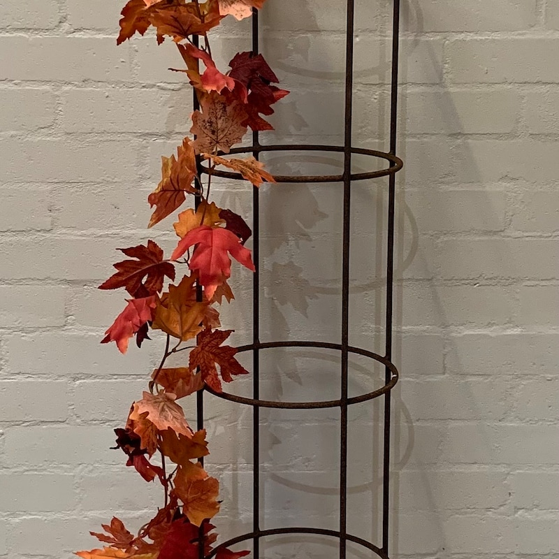 Rustic Metal Rose Garden Metal Obelisks - Etsy UK