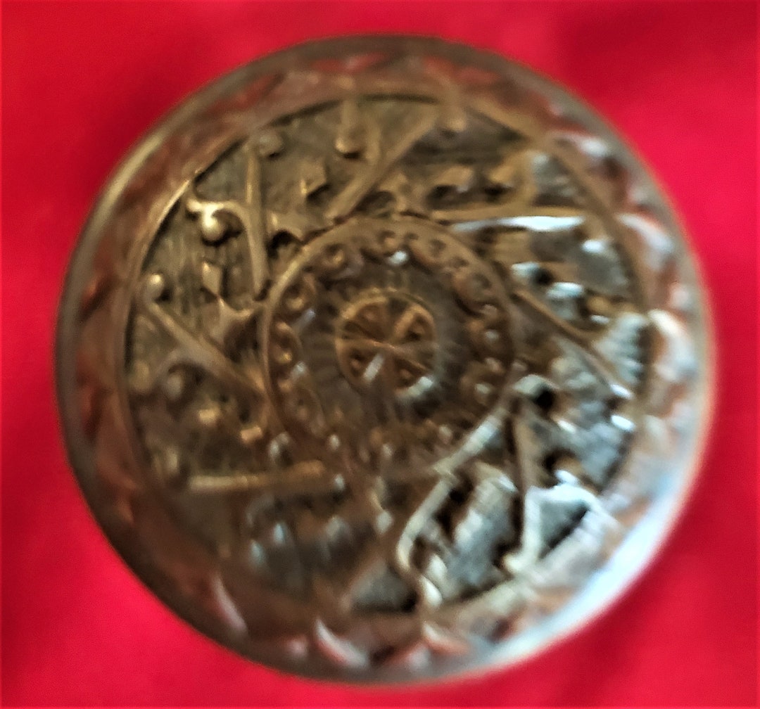 Windsor, Heavy Cast Bronze Door Knobs in Wonderful Vernacular Style