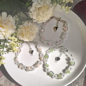 SAFIRA - Beaded Flower Bracelet, Beaded Bracelet for her, Handmade Bracelet, Floral Beaded Bracelet, Daisy Bracelet, Gift for her