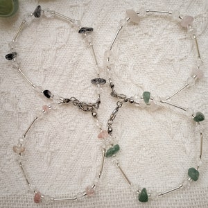 Handmade Chipped Gemstone Bracelet: Crystal & Glass Bead Jewelry
