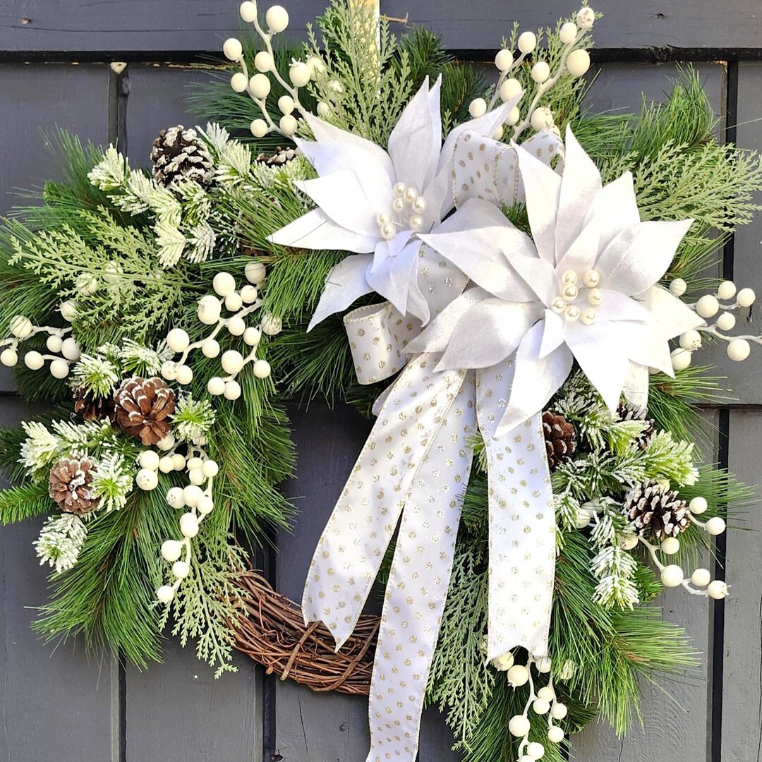 White Poinsettia Christmas Wreath – Pine, Berries, Frosted Greenery - Etsy