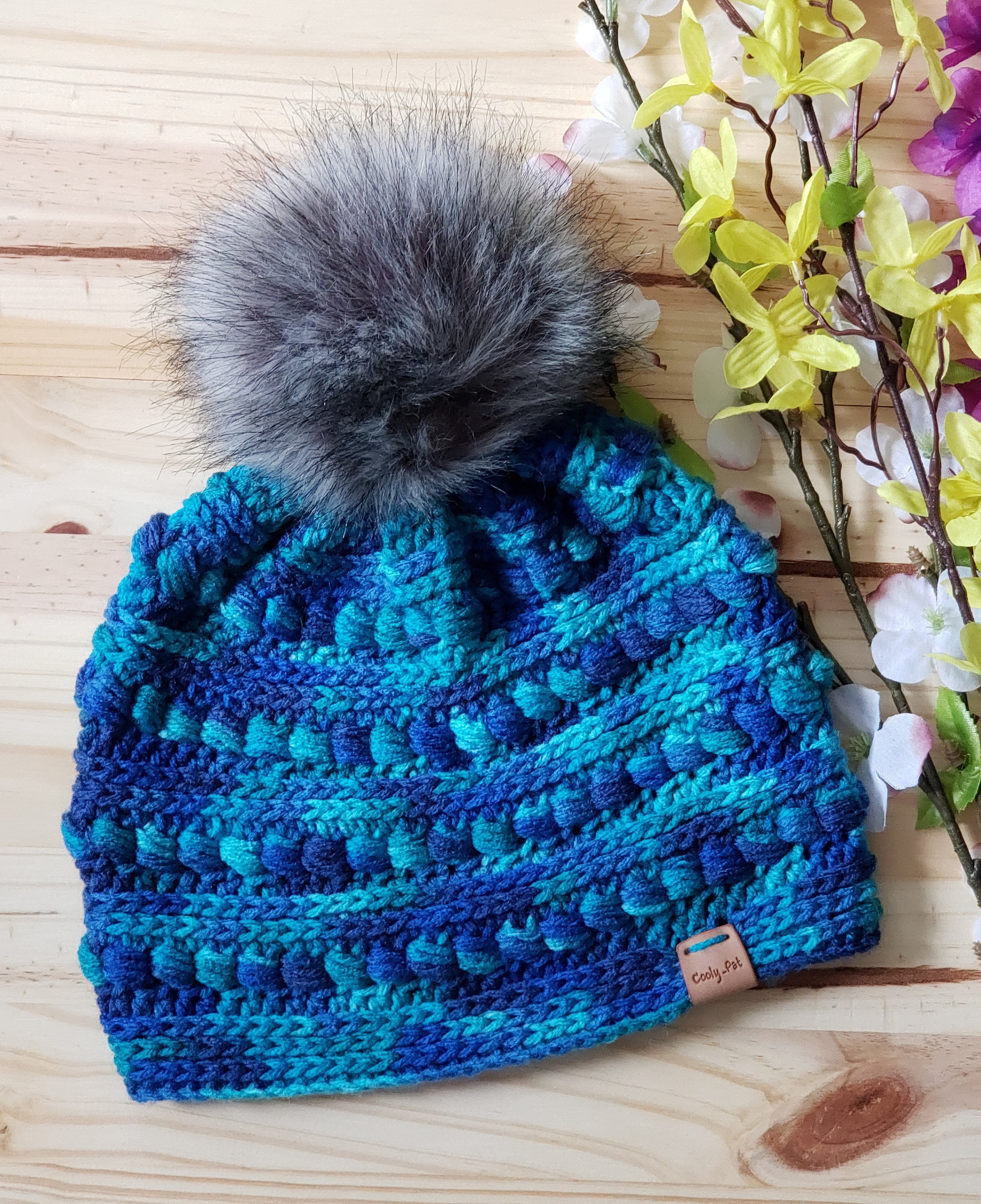 Bead Stitch Crocheted Hat//woman 