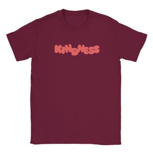 Camiseta Kindness | Camiseta Soft Bubble Letter | Perfeita para impressão e uso diário