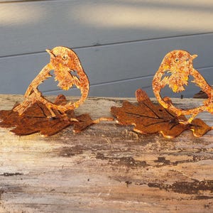 Rustikales Metall Rotkehlchen Gartendeko- Rostige Vogel Skulptur- Garten Geschenk-Robin Steel Art- Rotkehlchen auf Eichenblatt
