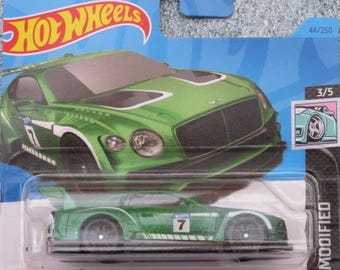 Mini GT Bentley Flying Spur Neptune - MGT00351 1:64 Diecast Car