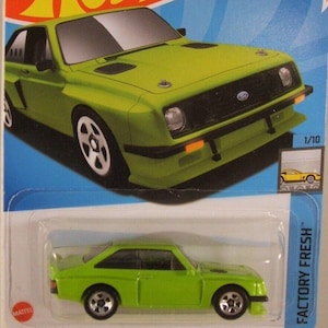 Hot Wheels Ford Escort RS2000 Hw Factory Fresh Green - Collector&#39;s Edition