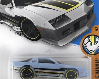 Hot Wheels Chevy Camaro Z28- Light Blue With Metal Base-muscle