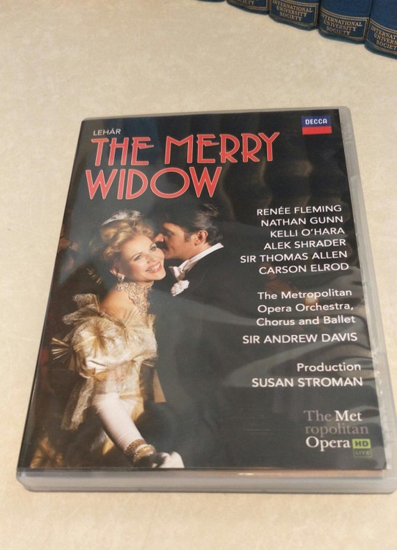 The Merry Widow: The Metropolitan Opera (Davis) Gary Halvorson DVD Father's Day Gift Ideas